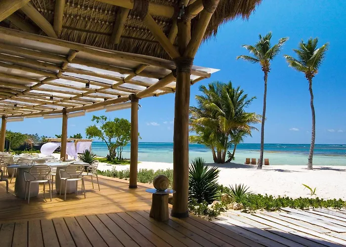 Central hotel: Tortuga Bay